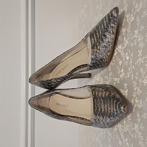 Nine West 'Barbe' Women's Size 6.5 Pointy Toe Pumps With A Snakeskin Pattern